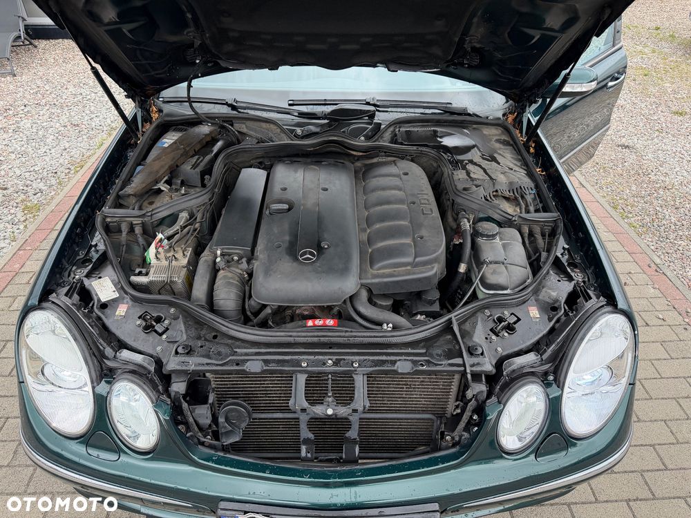 Mercedes-Benz Klasa E 320 CDI T Avantgarde - 17