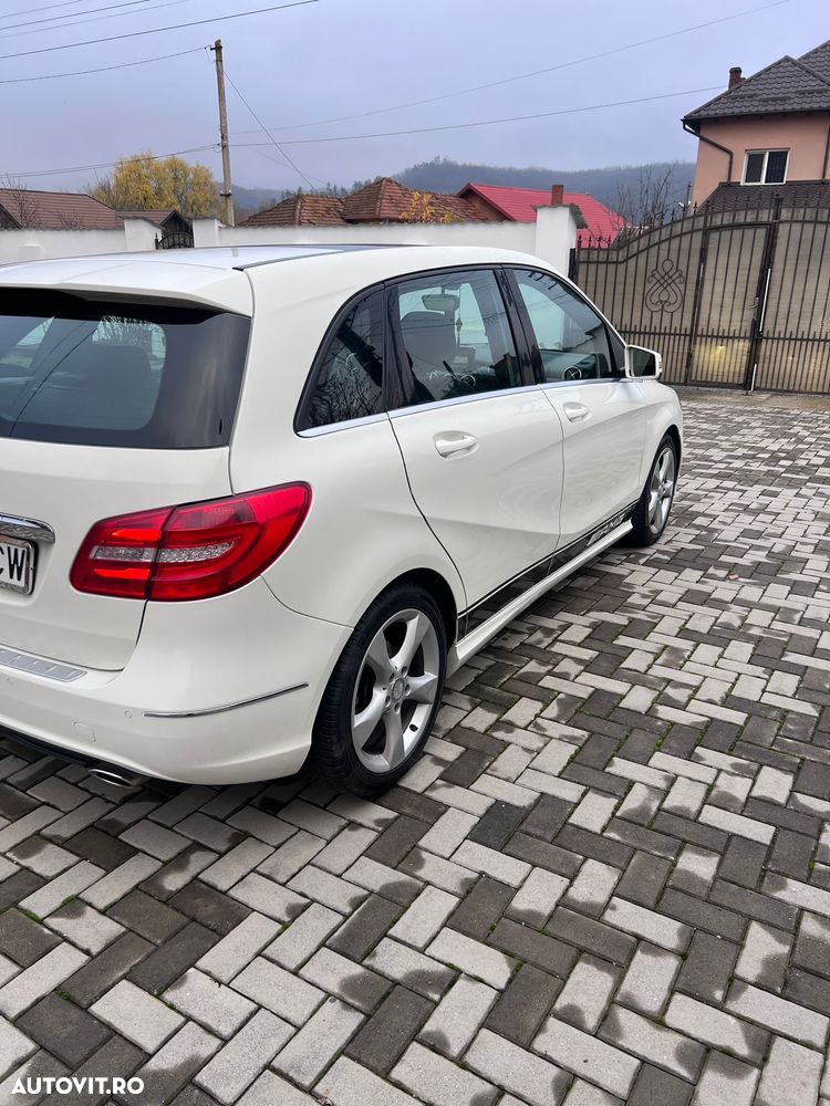 Mercedes-Benz B - 5