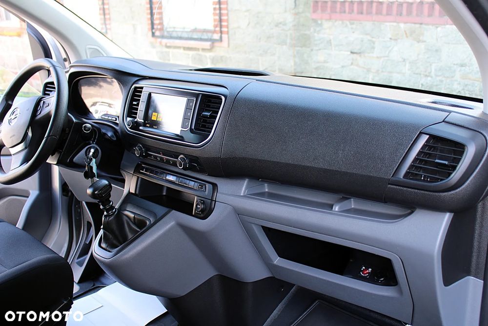 Opel Vivaro - 17
