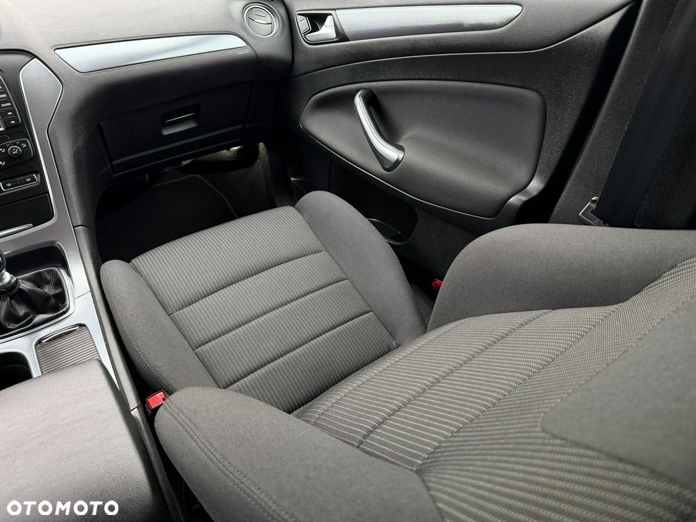 Ford Mondeo 2.0 TDCi Titanium - 23