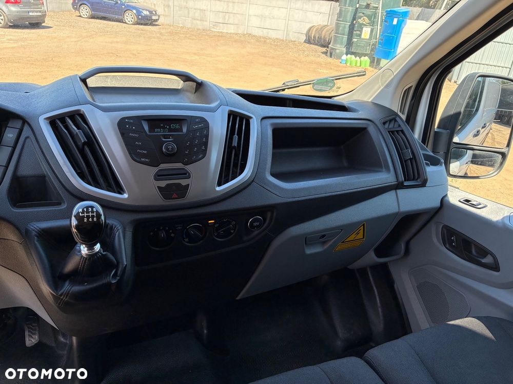 Ford Transit - 11