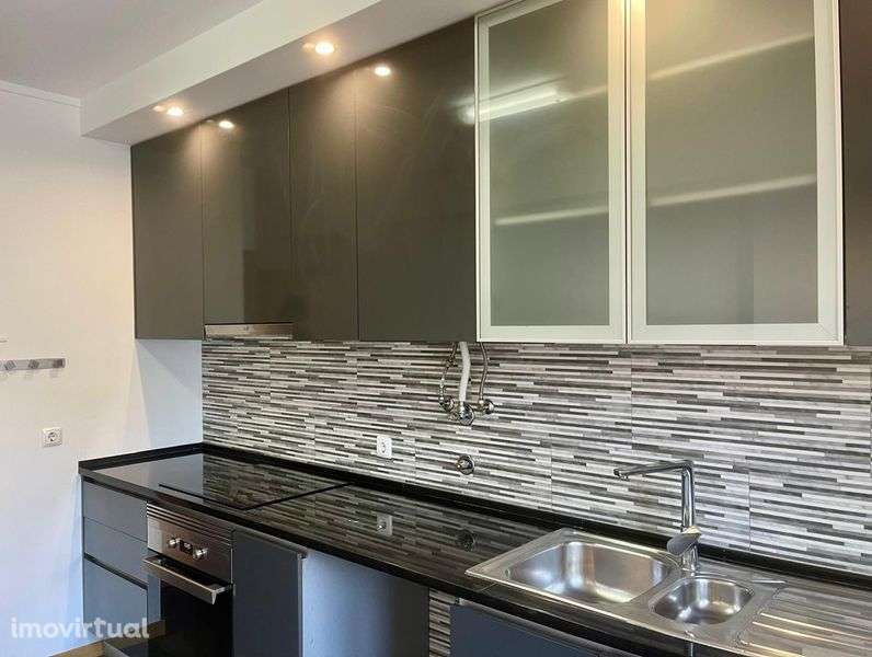 Arrenda-se  apartamento T3 em Sta.Marta do Pinhal - Corroios - Grande imagem: 5/12