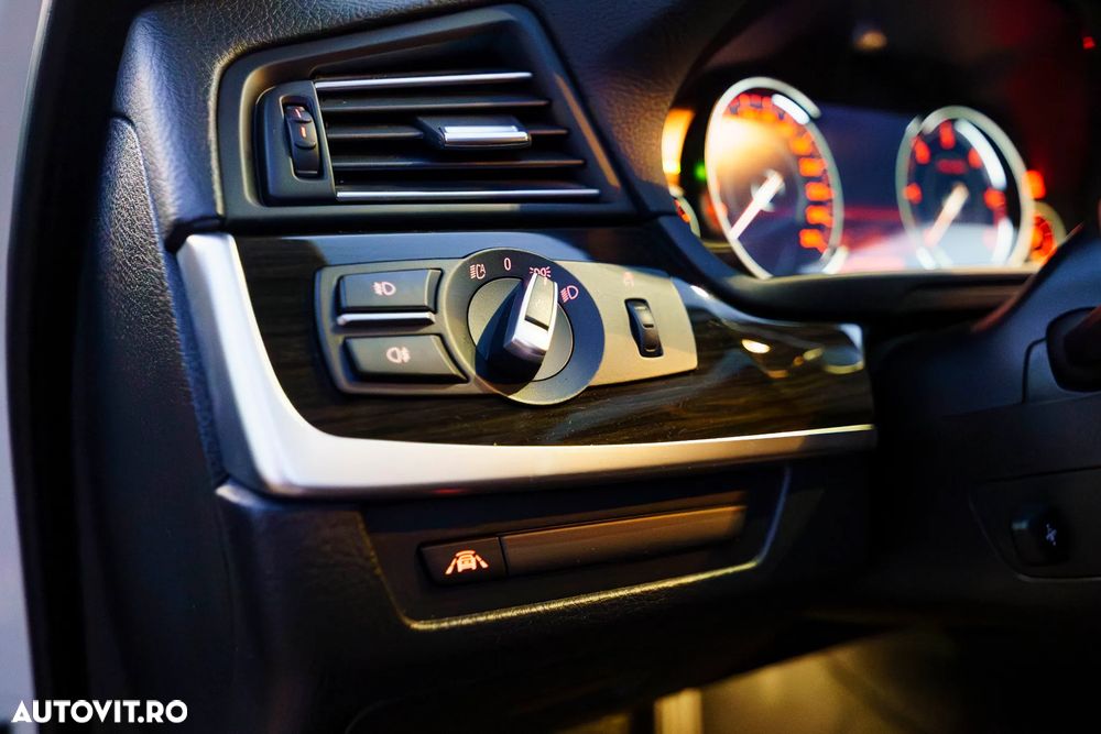 BMW Seria 5 530d Sport-Aut. Luxury Line - 24