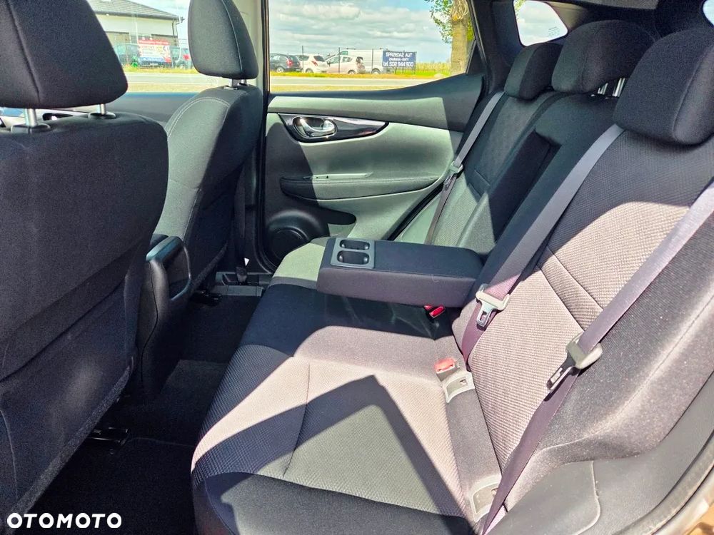 Nissan Qashqai 1.5 dCi N-Connecta - 29