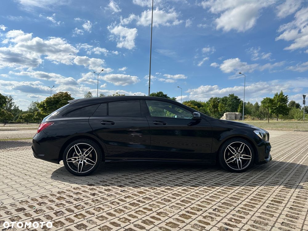 Mercedes-Benz CLA Shooting Brake 180 7G-DCT AMG Line - 12