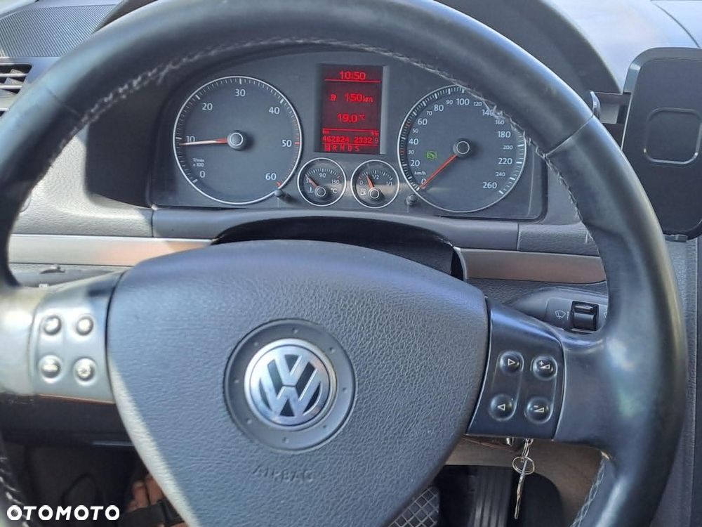Volkswagen Touran 2.0 TDI Highline DSG - 7