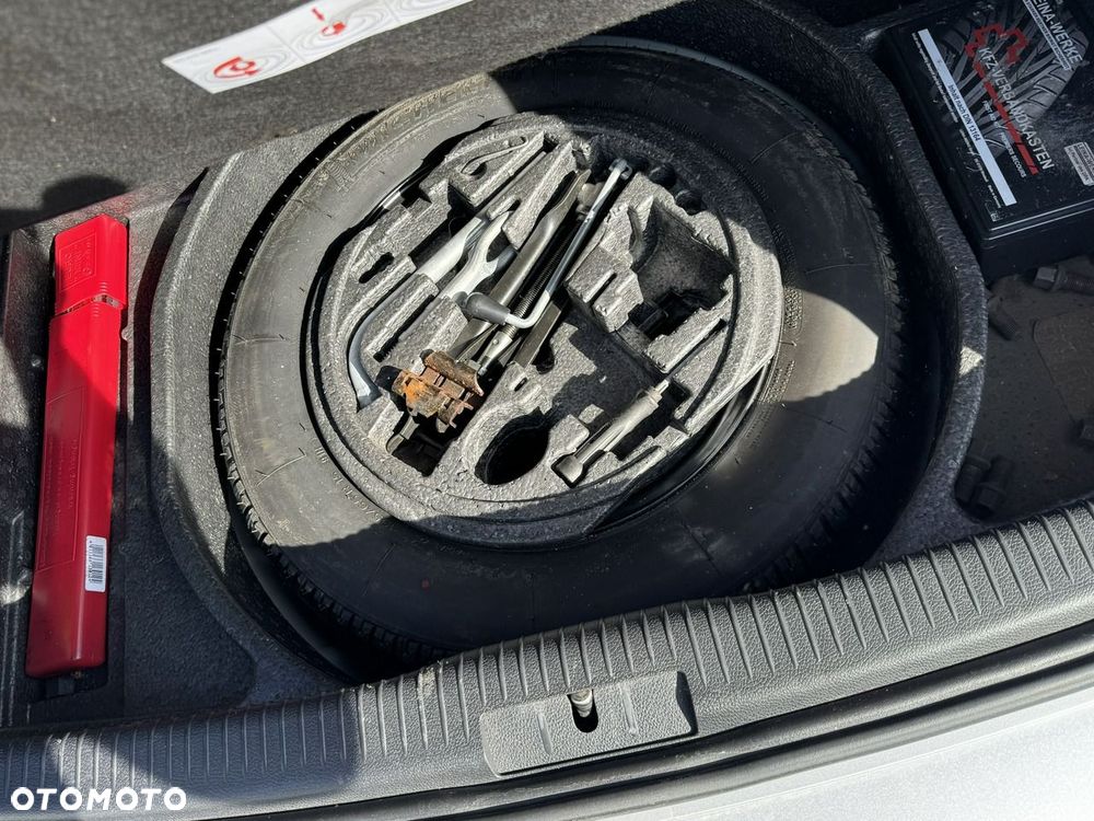 Volkswagen Golf - 24