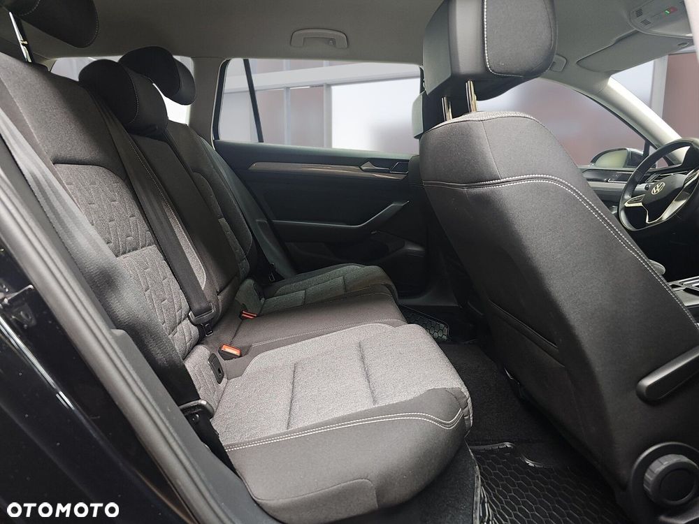Volkswagen Passat Variant 1.5 TSI EVO Business DSG - 12