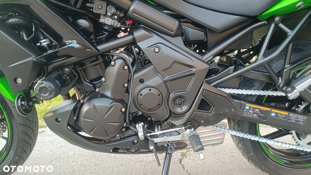 Kawasaki Versys 650 - 16
