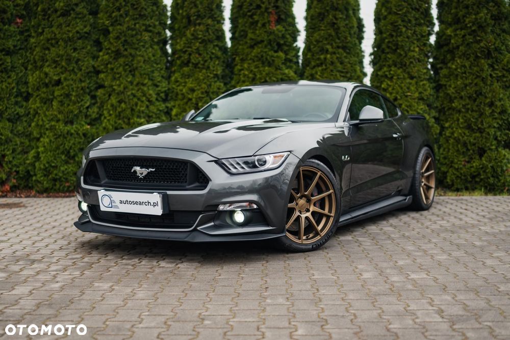 Ford Mustang - 1