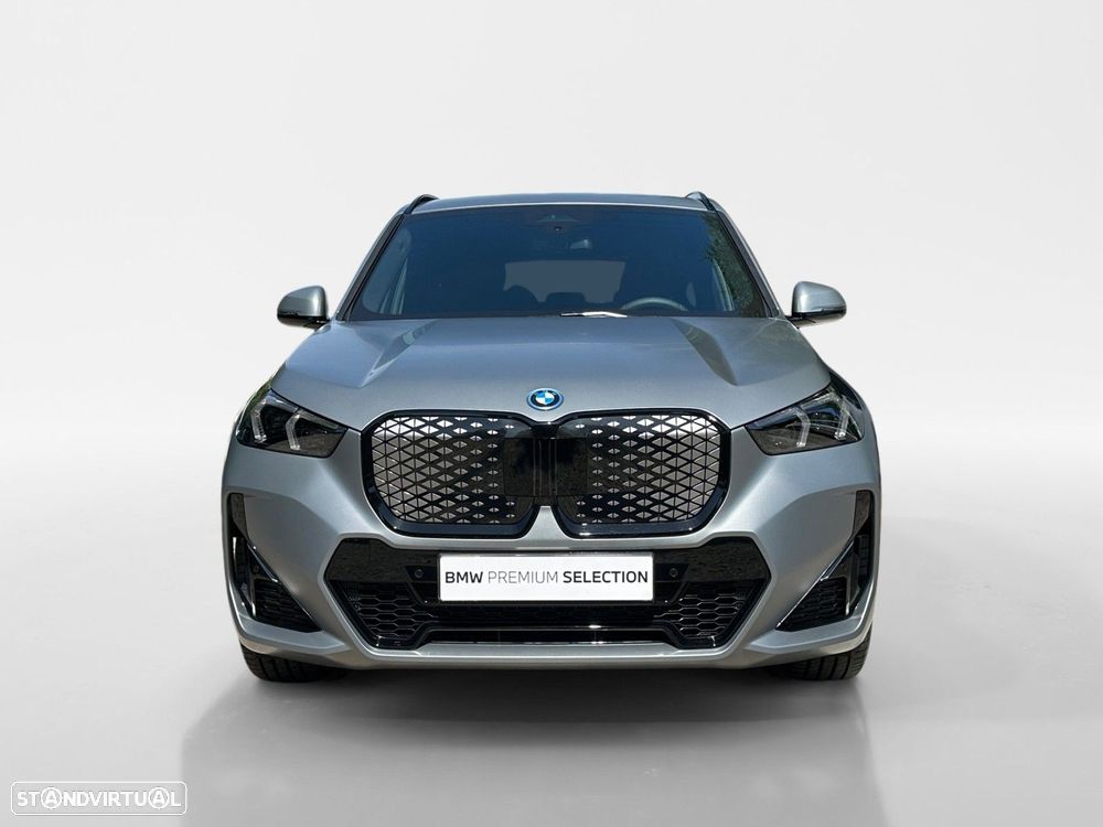 BMW iX1 eDrive20 - 8