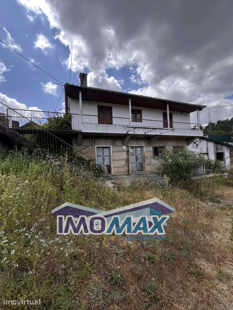 Moradia + Pavilhões - Codeçoso, Celorico de Basto - Grande imagem: 2/11