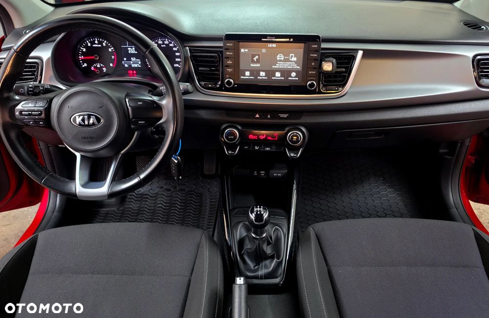 Kia Rio 1.2 L - 3