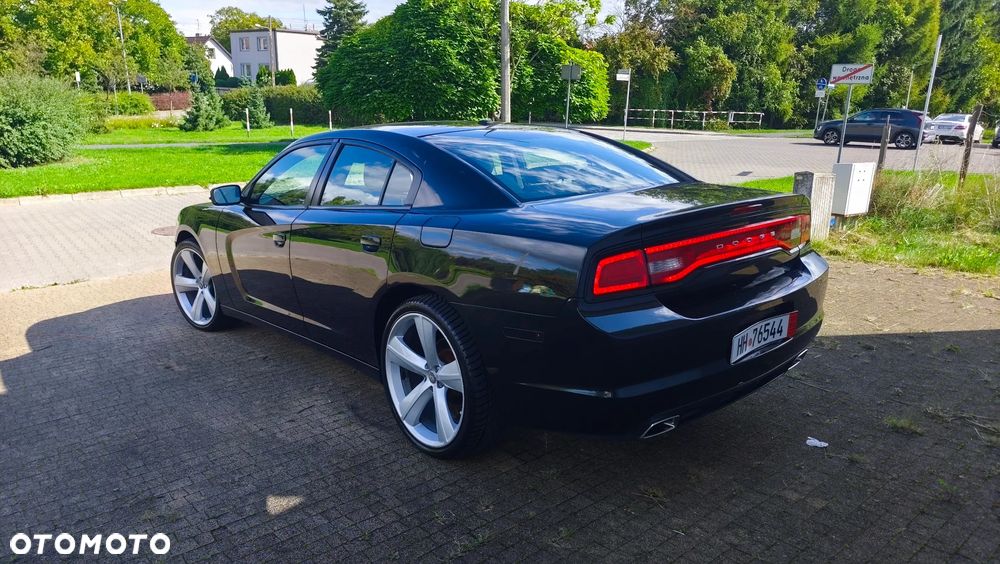 Dodge Charger 3.5 V6 SXT - 41