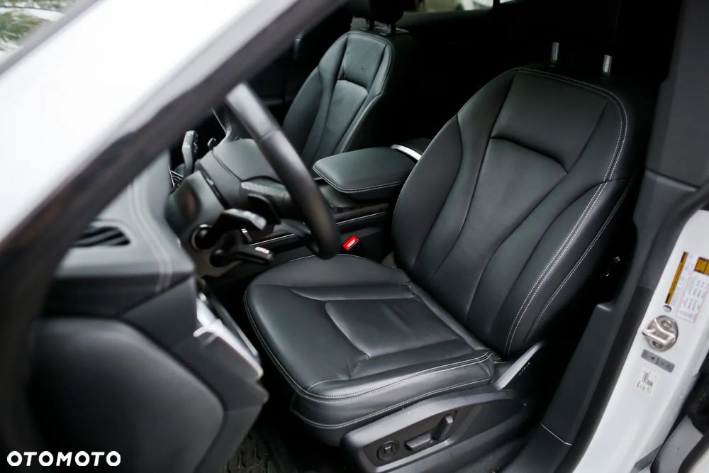 Audi Q8 55 TFSI mHEV Quattro Tiptronic - 2