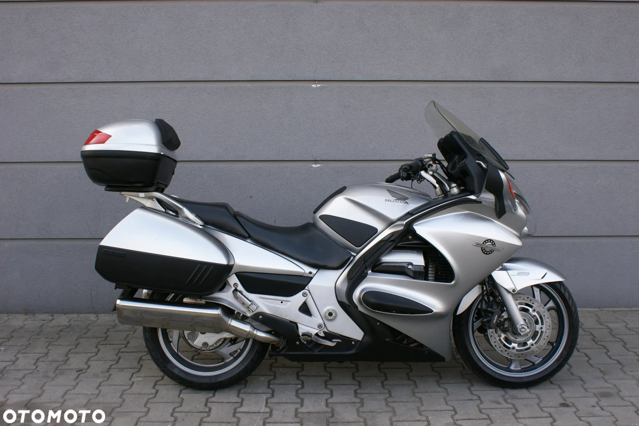 Honda ST - 6
