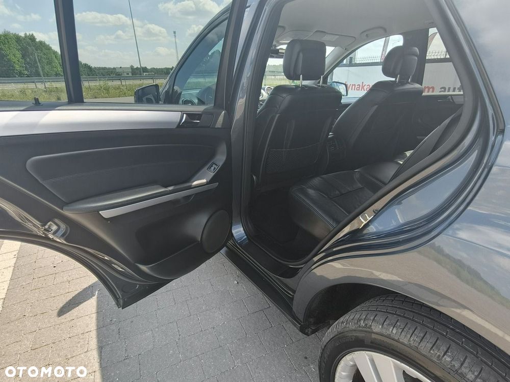Mercedes-Benz ML - 21
