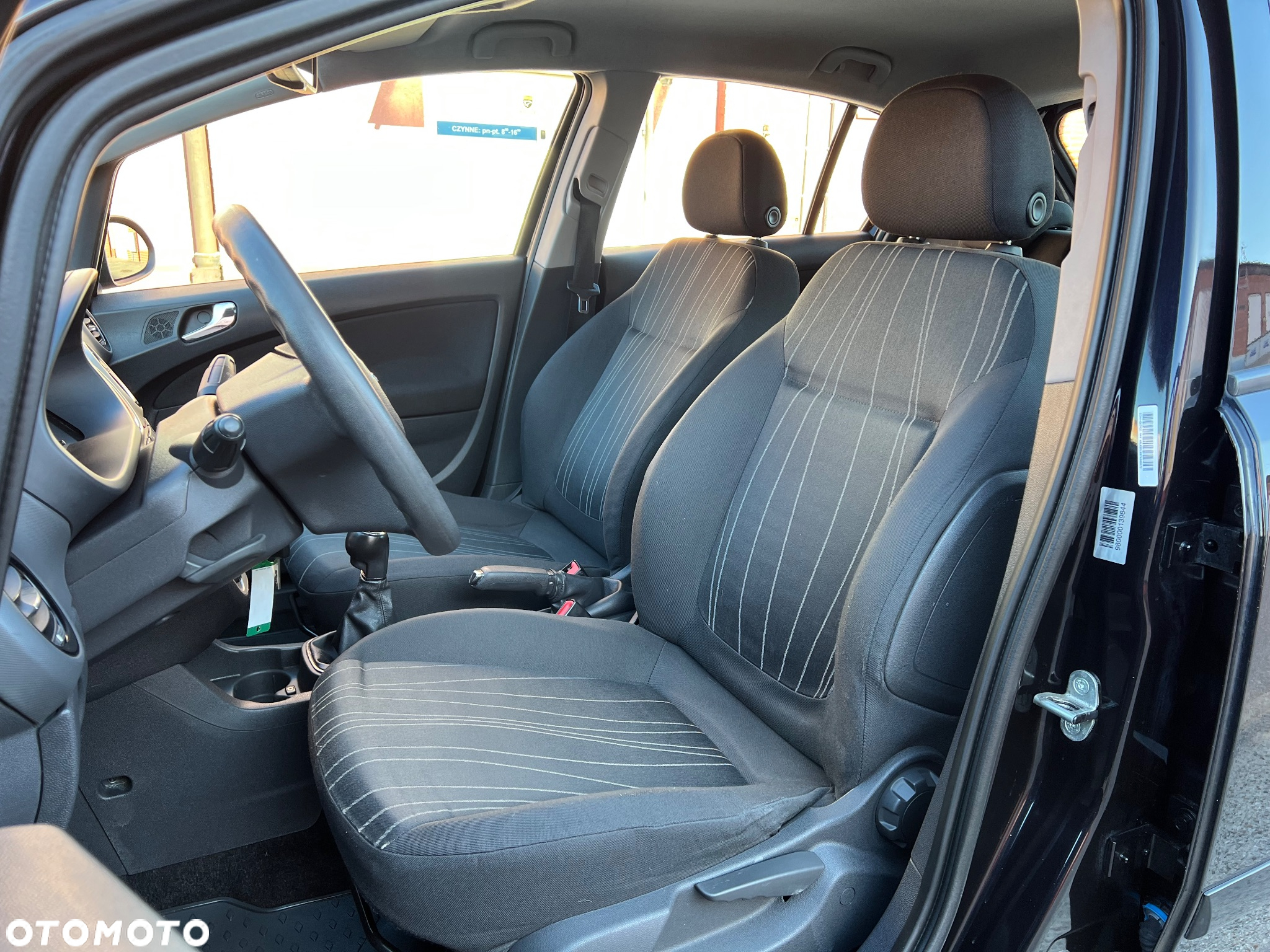 Opel Corsa 1.4 16V Cosmo - 16