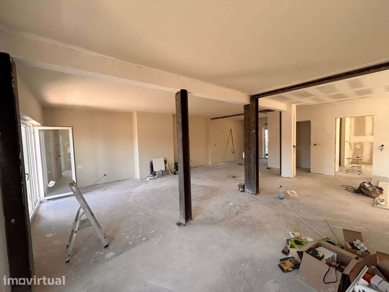 Moradia T4+1 em Remodelação na Cotovia, Sesimbra - Grande imagem: 5/19