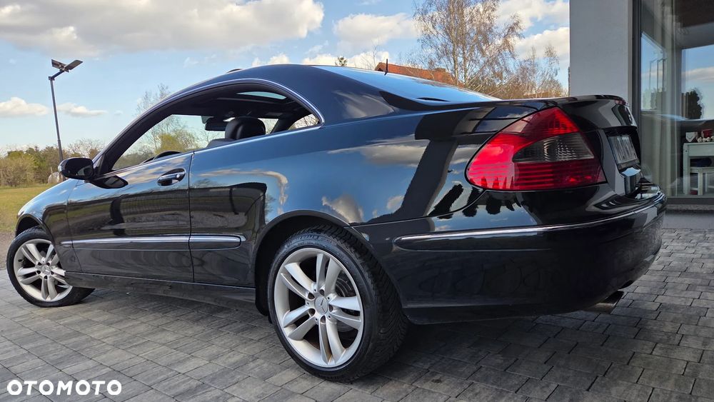 Mercedes-Benz CLK - 25