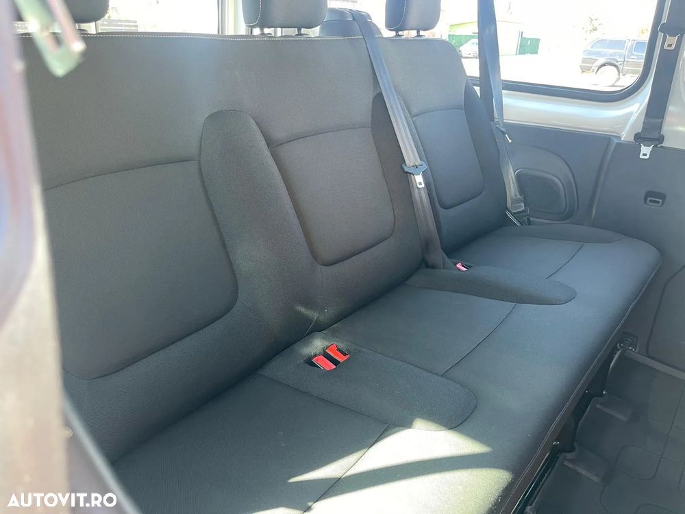 Renault Trafic - 15