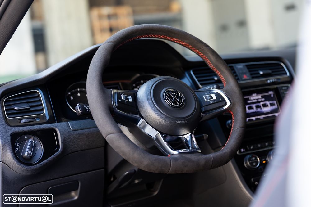 VW Golf GTI Performance BlueMotion DSG - 25