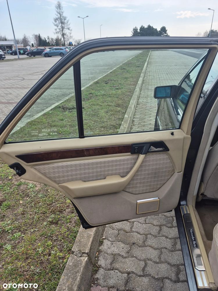 Mercedes-Benz W124 (1984-1993) - 19