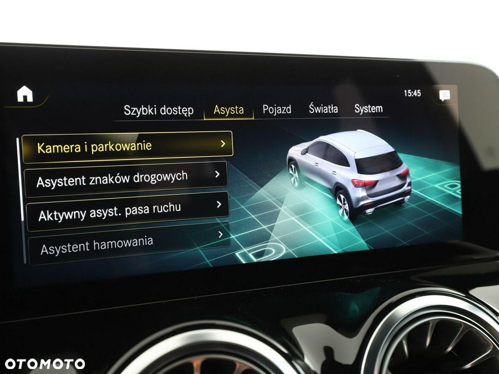 Mercedes-Benz GLA 200 AMG Line - 28