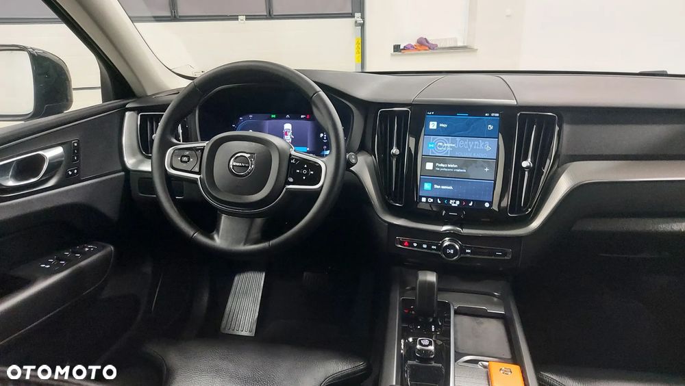 Volvo XC 60 B4 D Plus Dark - 7