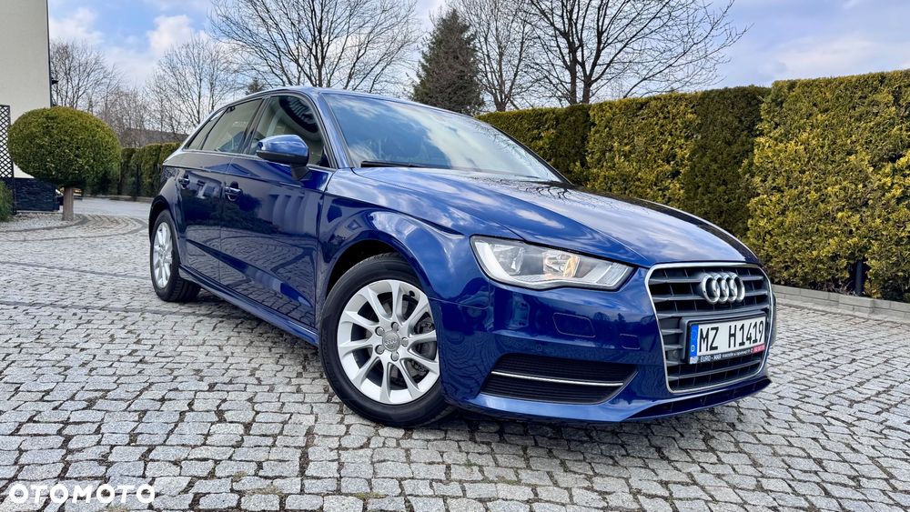 Audi A3 Sportback - 2