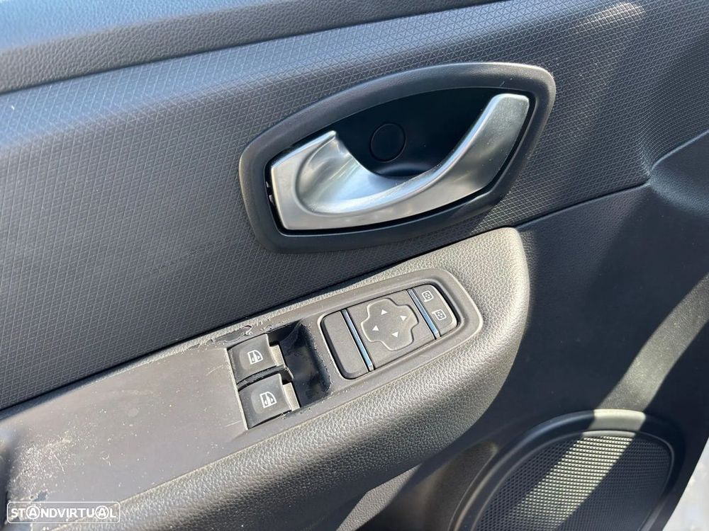 Renault Clio CLIO 1.5 dCI 75cv - ZEN - AC - IVA DEDUTÍVEL - 22