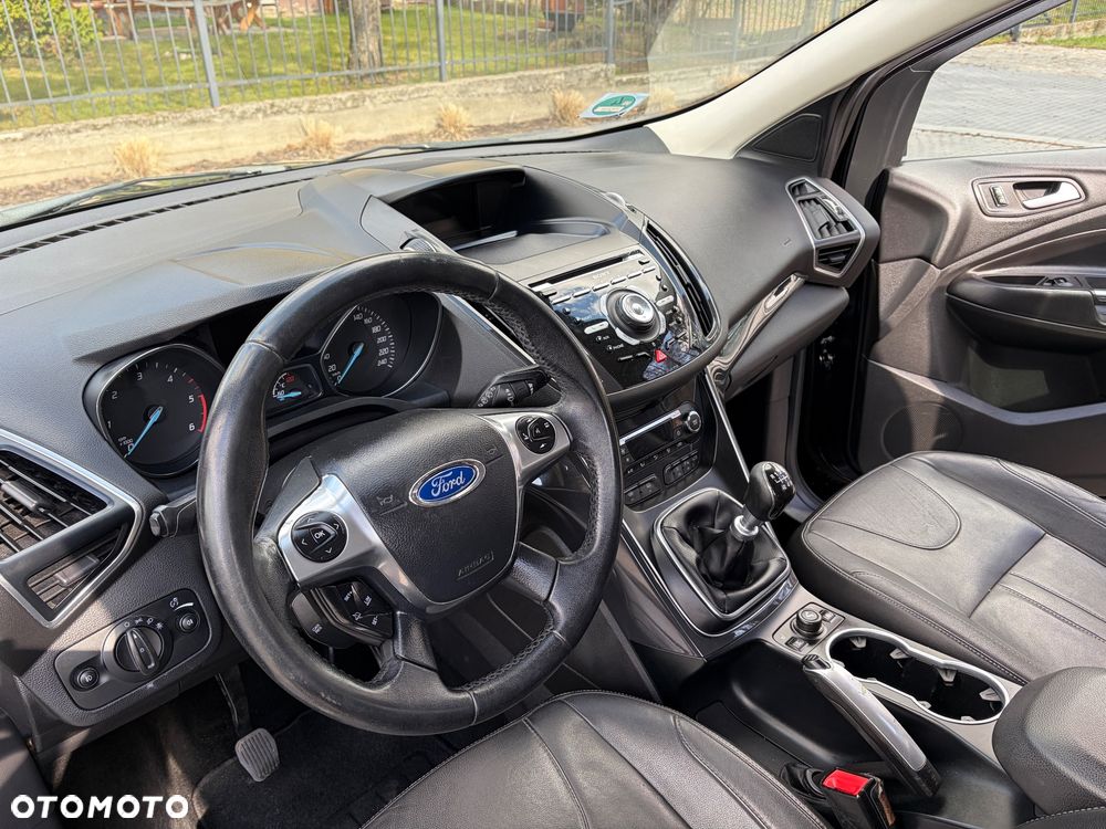 Ford Kuga 2.0 TDCi 4x4 Titanium - 16