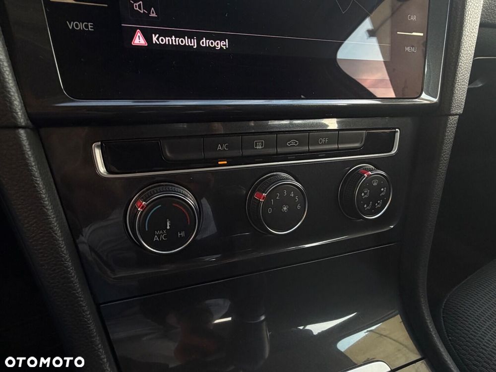 Volkswagen Golf - 17