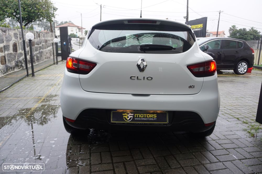 Renault Clio - 8