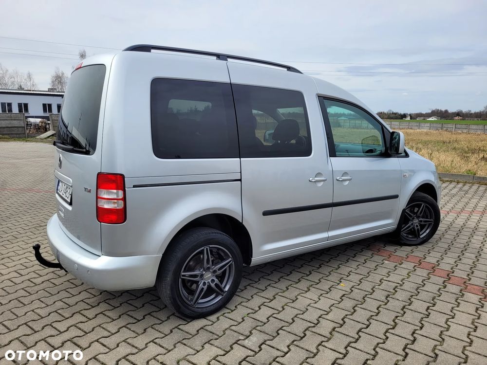 Volkswagen Caddy Highline DSG - 34