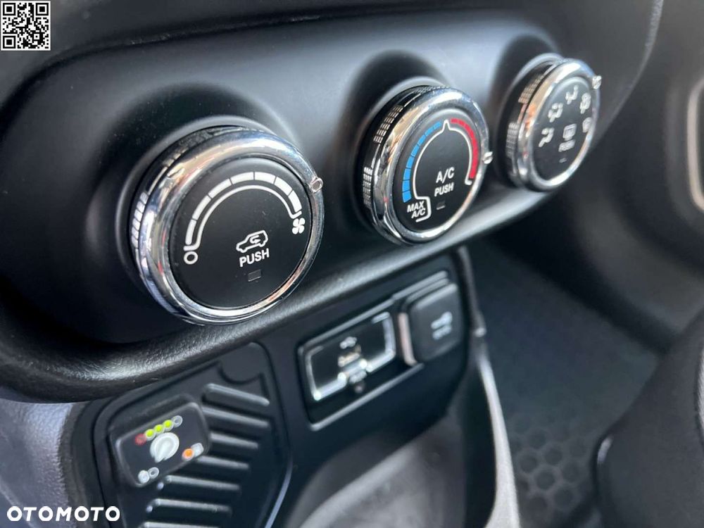 Jeep Renegade 1.6 E-TorQ Longitude FWD - 24