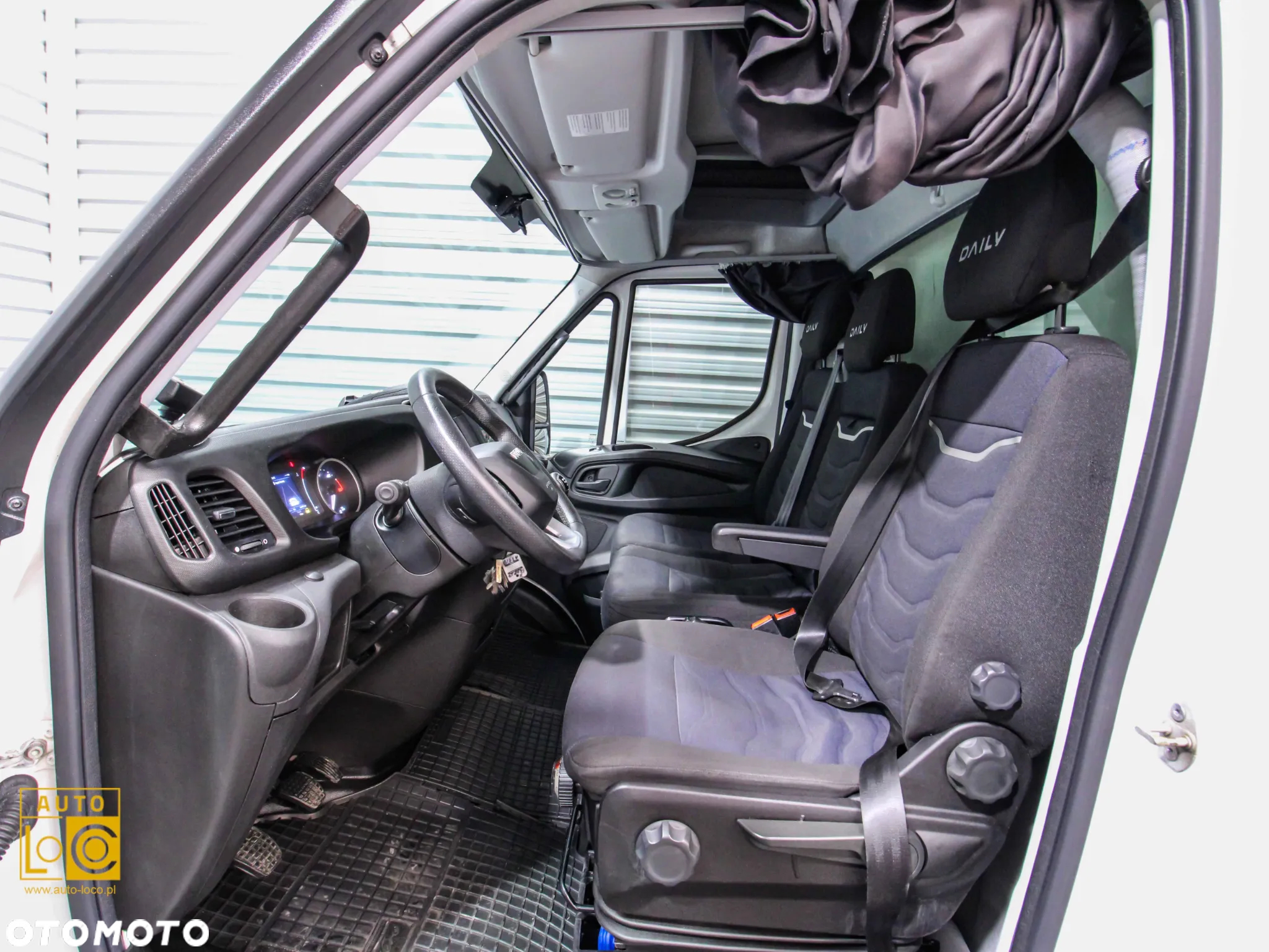 Iveco DAILY CHŁODNIA / MROŹNIA / AGREGAT x 2 - 8