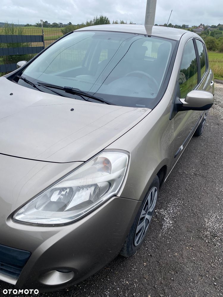 Renault Clio - 28