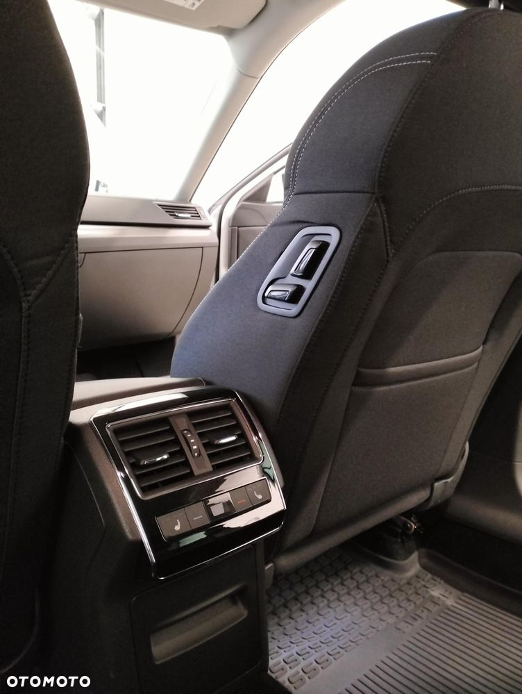 Skoda Superb 2.0 TDI SCR 4x4 Style DSG - 16