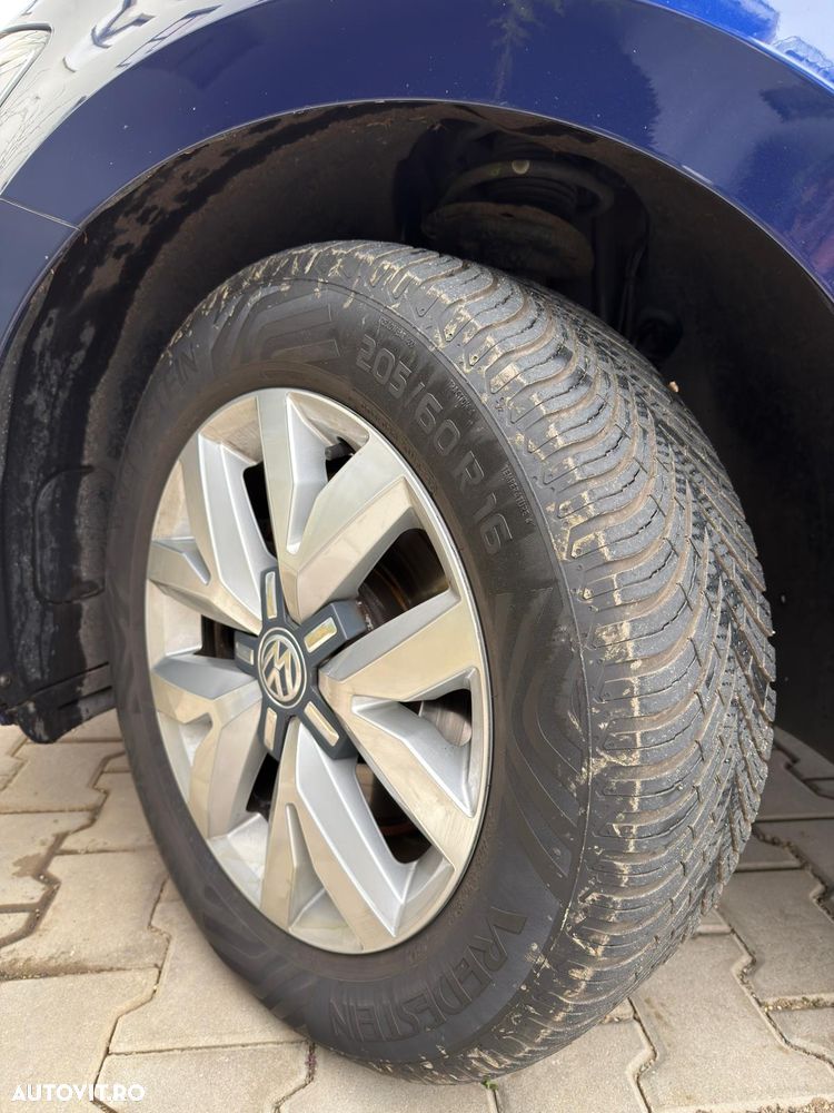 Volkswagen Touran - 20