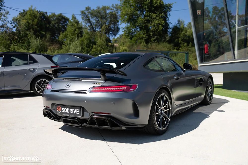 Mercedes-Benz AMG GT R - 7