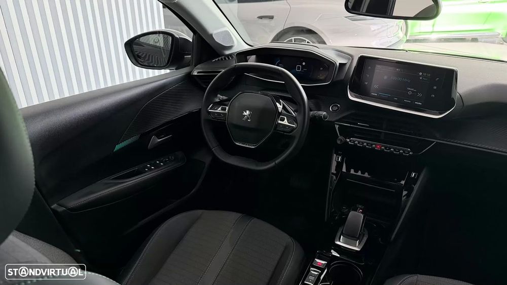 Peugeot e-208 - 36