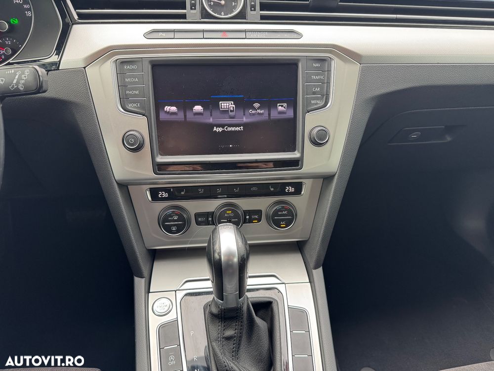 Volkswagen Passat 2.0 TDI SCR (BlueMotion Technology) DSG Highline - 19