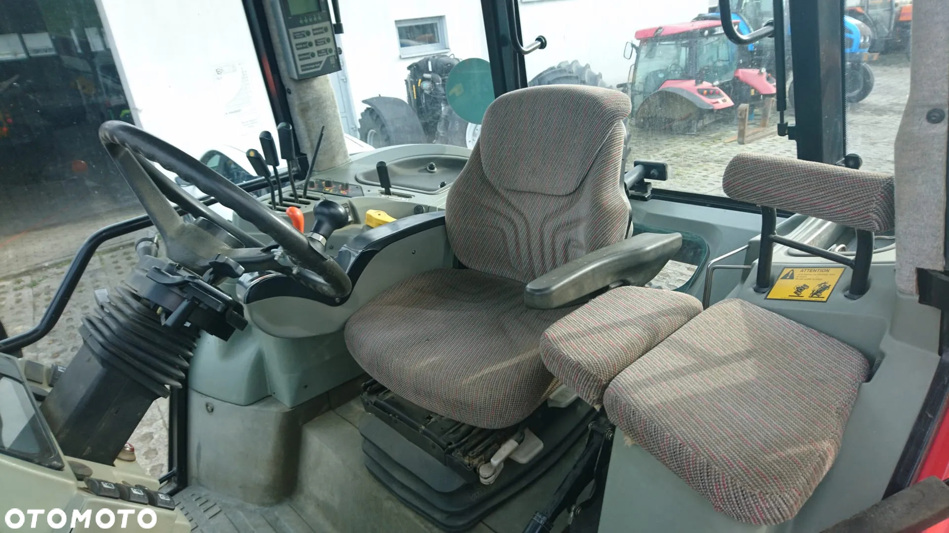 Massey Ferguson 8270 - 14