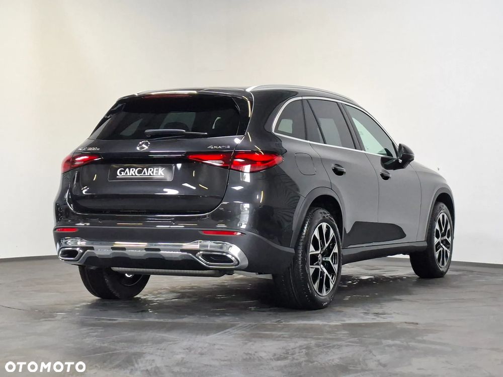 Mercedes-Benz GLC 300 e PHEV 4-Matic Avantgarde - 11