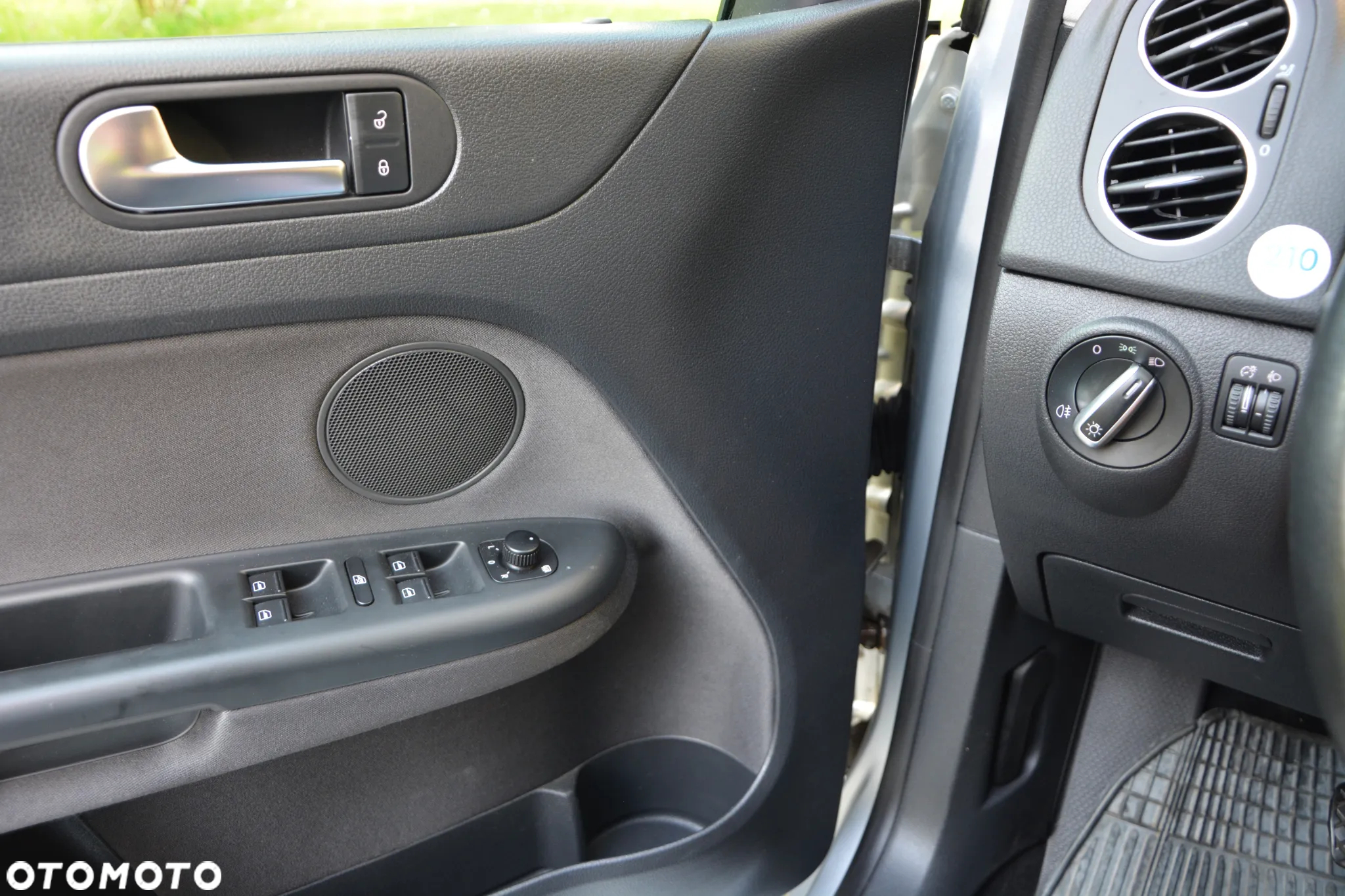 Volkswagen Golf Plus - 27