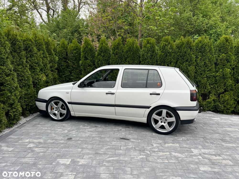 Volkswagen Golf - 4
