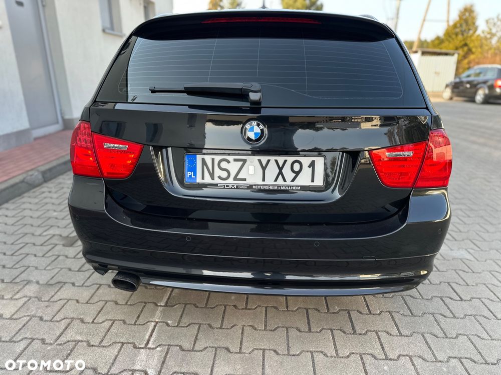 BMW Seria 3 320d xDrive - 4