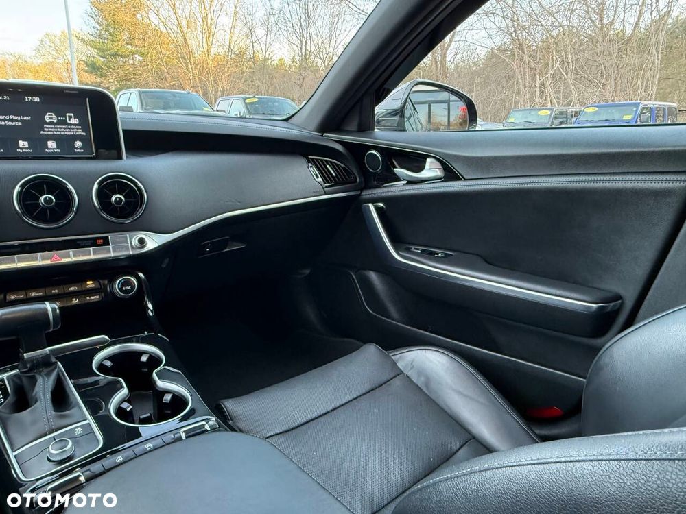 Kia Stinger 2.0 T-GDI GT Line - 14