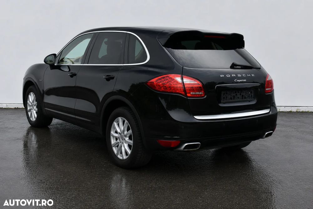 Porsche Cayenne - 4